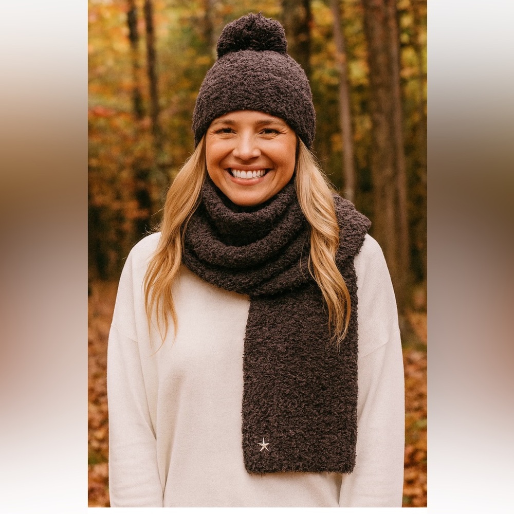 NWT Barefoot Dreams CozyChic Pom Pom Beanie Scarf Gift Set Espresso/Cocoa Cozy